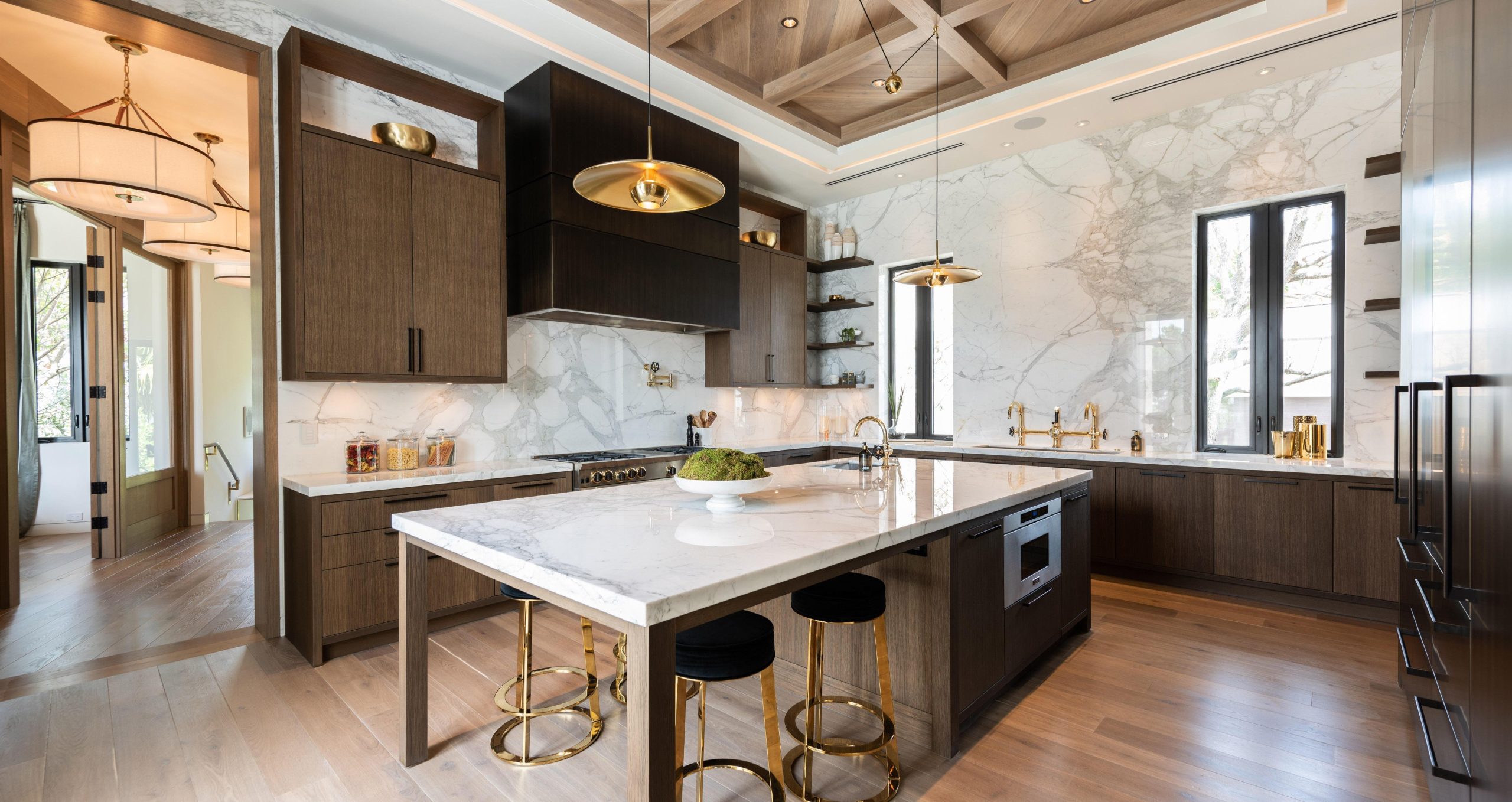 10 Details That Separate a Luxury Kitchen From a Standard Kitchen